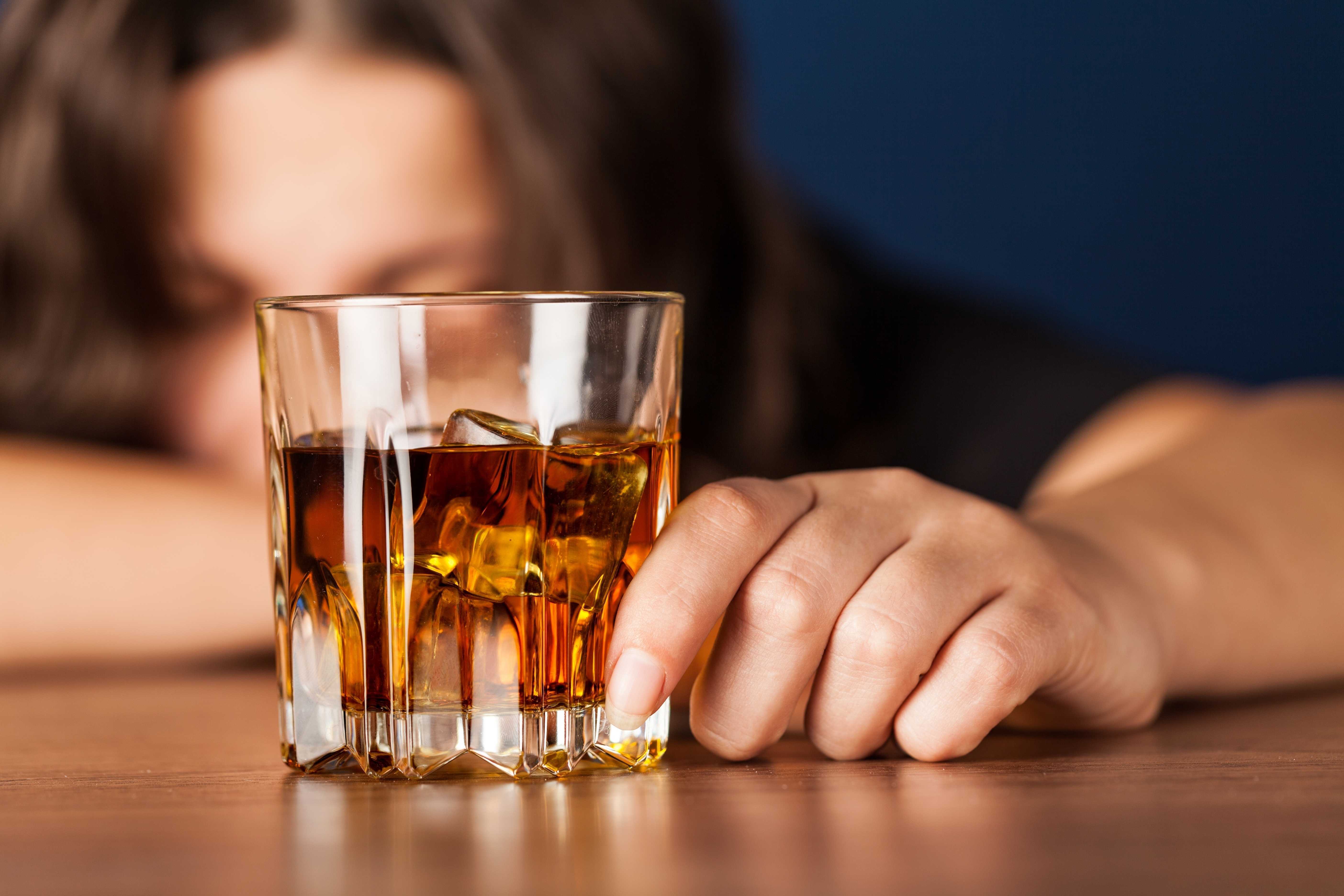 How You Can Help a Family Member Cope with Drug or Alcohol Addiction