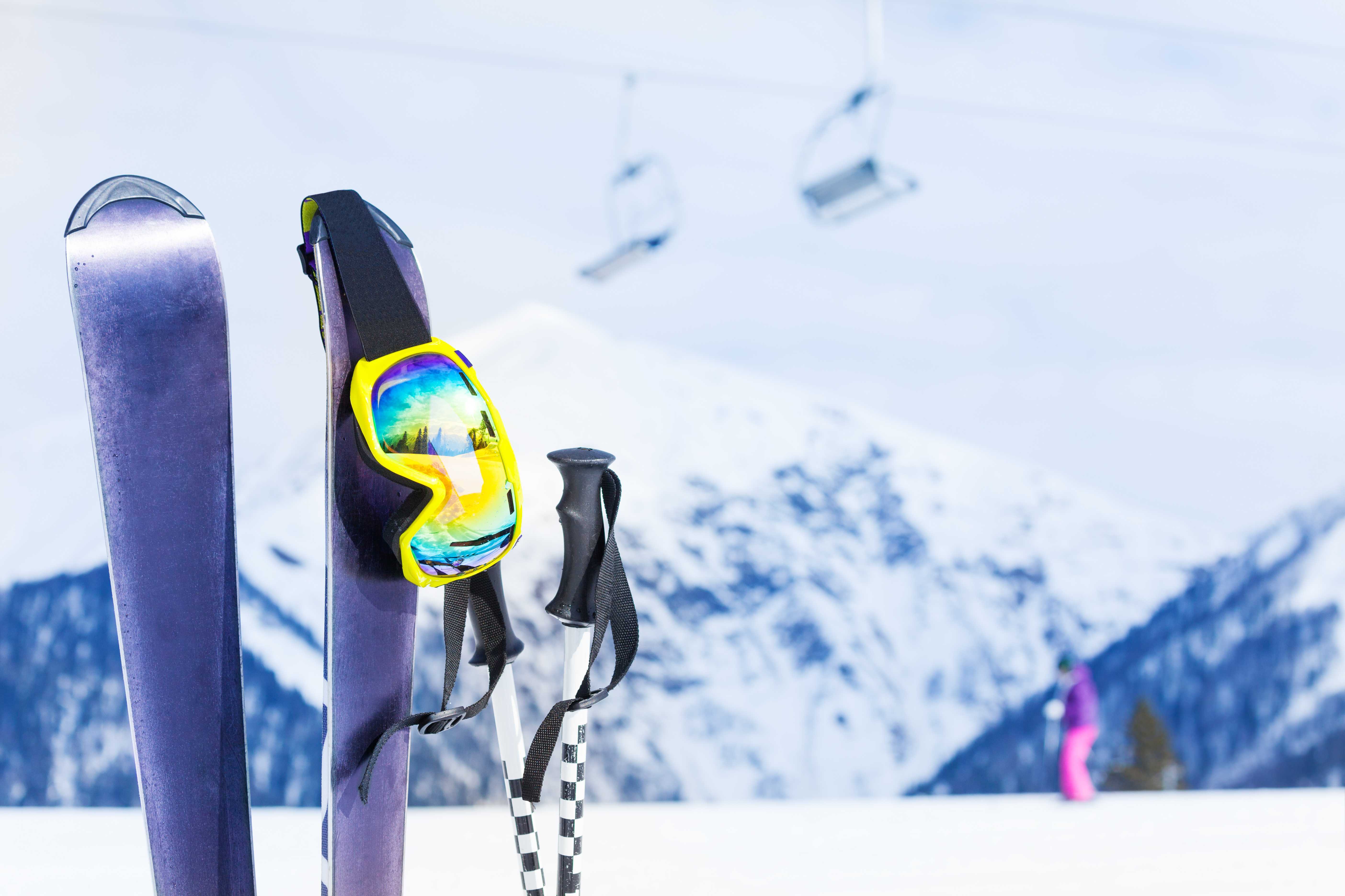 Ski Etiquette: Ways to Show Respect to Fellow Skiers