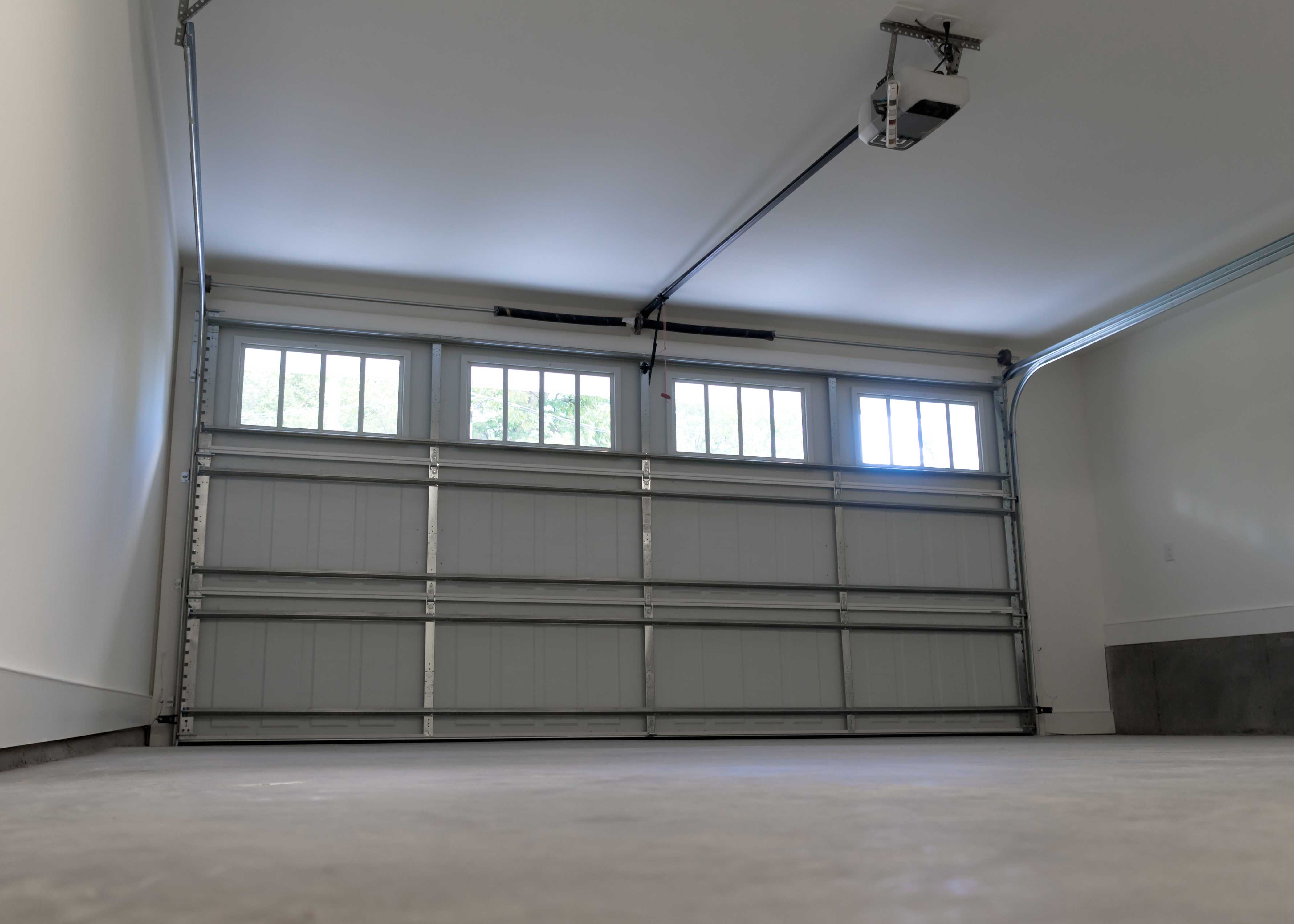 How to Choose a Commercial Garage Door for Your Business