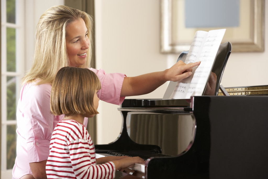 teaching piano lessons