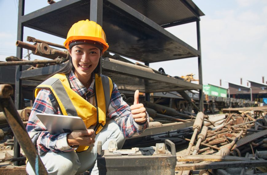 female construction worker